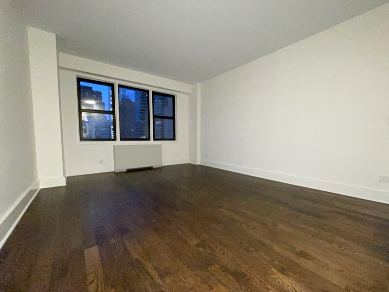 Primary Photo - 442 2nd Ave