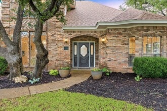 Building Photo - 741 Remuda Dr