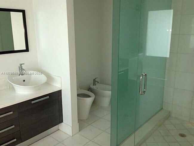 Foto del edificio - 2950 NE 188th St