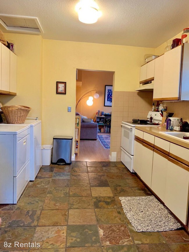 Foto del edificio - 410 E Geneseo St