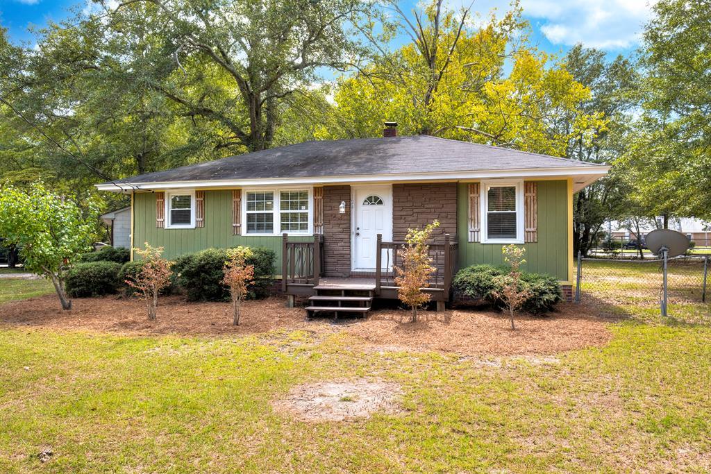 Primary Photo - 124 Mccormick Dr