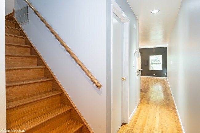 Foto del edificio - 1720 N Kedzie Ave