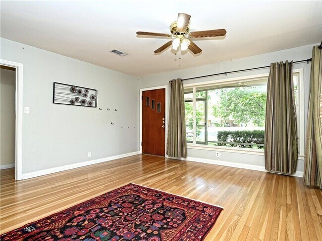 Foto del edificio - 4807 Eilers Ave