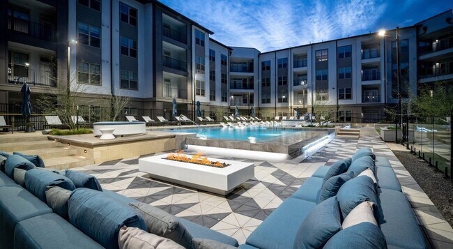 Foto del edificio - 16717 Westpark Dr