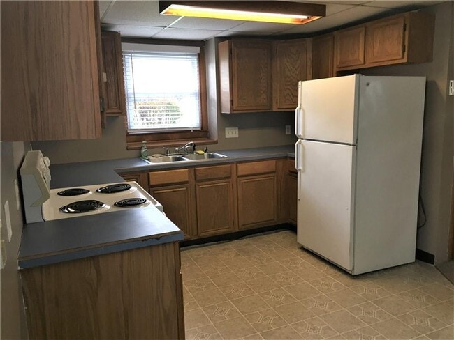 Building Photo - 66 Cone Dr