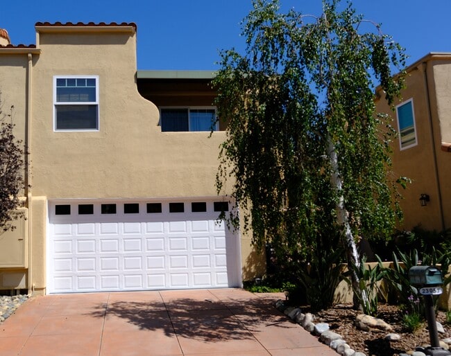 Building Photo - 23057 Park Dulce