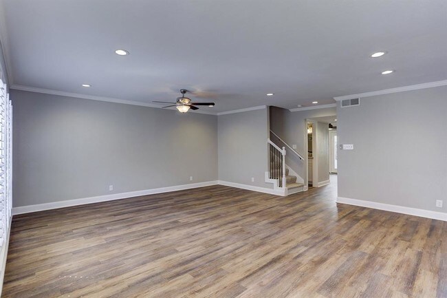 Foto del edificio - 12709 Huntingwick Dr