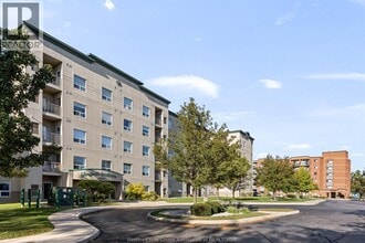 Building Photo - 5000 Wyandotte St E