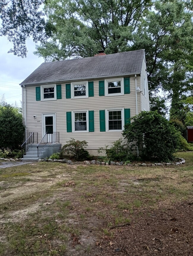 Building Photo - 3815 Noble Ave