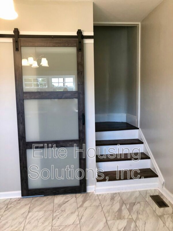 Foto del edificio - 4672 W Lee Hwy