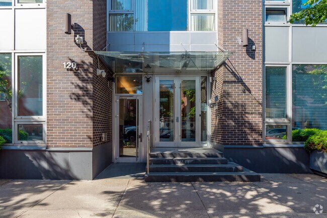 Entrada al edificio - Sevenberry