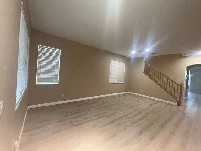 Foto del edificio - Beautiful 5Bed/3Bath  Spacious House for rent in Westminster