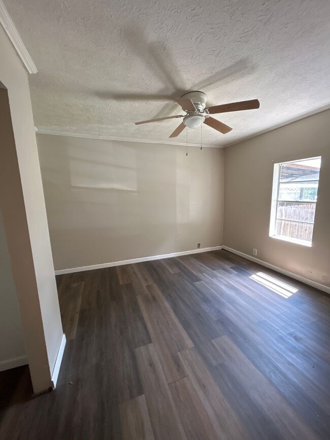 Foto del edificio - 92 S 1st Ave