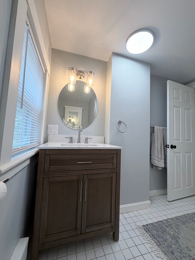 Bathroom Vanity - 221 Baldwin St