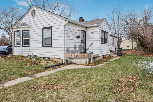 Photo - 4726 E 34th St House