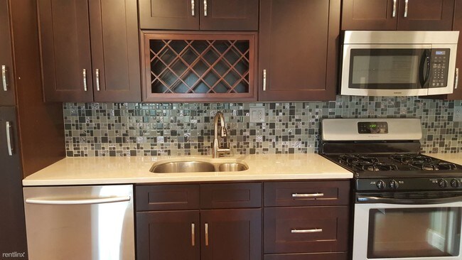Building Photo - 2 br, 1 bath Condo - 50 Kenwood Dr.