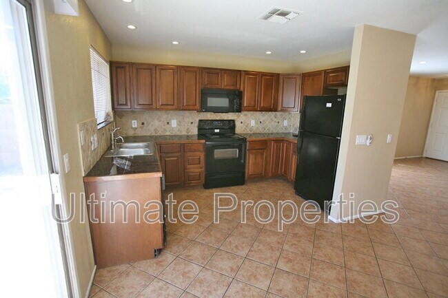 Foto del edificio - 4705 N 84th Dr