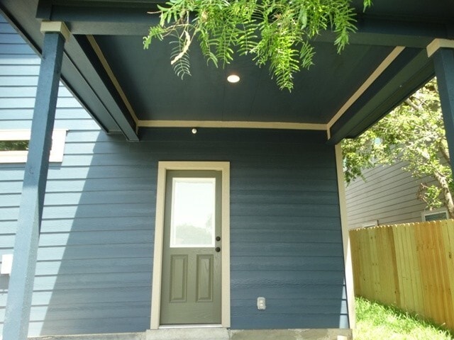 Building Photo - 7010 Lakeview Dr. #101, San Antonio, TX. 7...