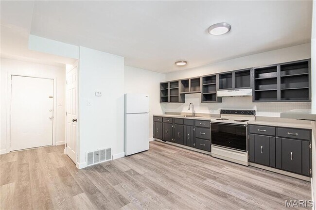 Foto del edificio - 3017 Pembroke Ln