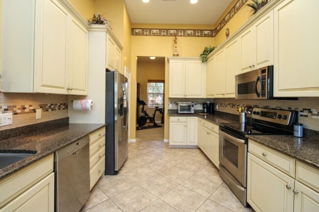 Building Photo - ** TOSCANA AT VASARI COUNTRY CLUB BONITA S...