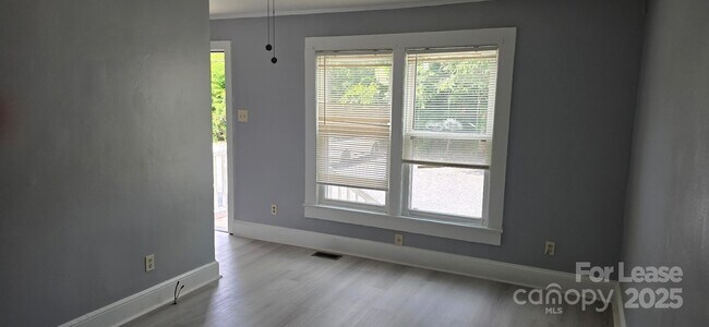 Building Photo - 1130 Camden Ave