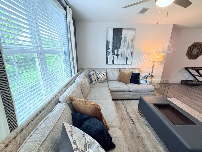 Photo - 3BR/3BA For Rent Apartment