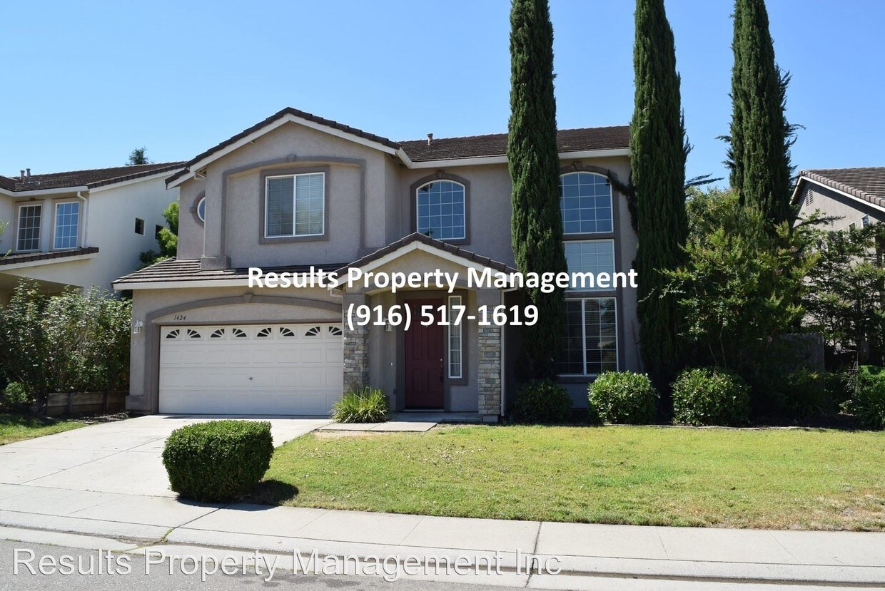 Primary Photo - 4 br, 3 bath House - 1424 Redwood Dr.