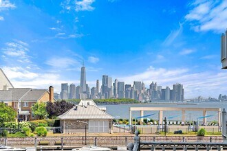 Building Photo - 110 Shearwater Ct E