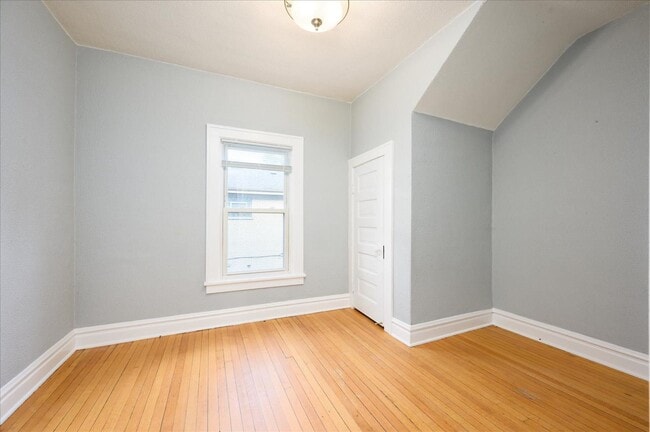 Building Photo - 614 Euclid Ave