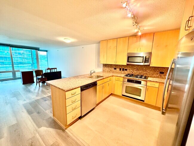 Foto del edificio - 9725 Woods Dr