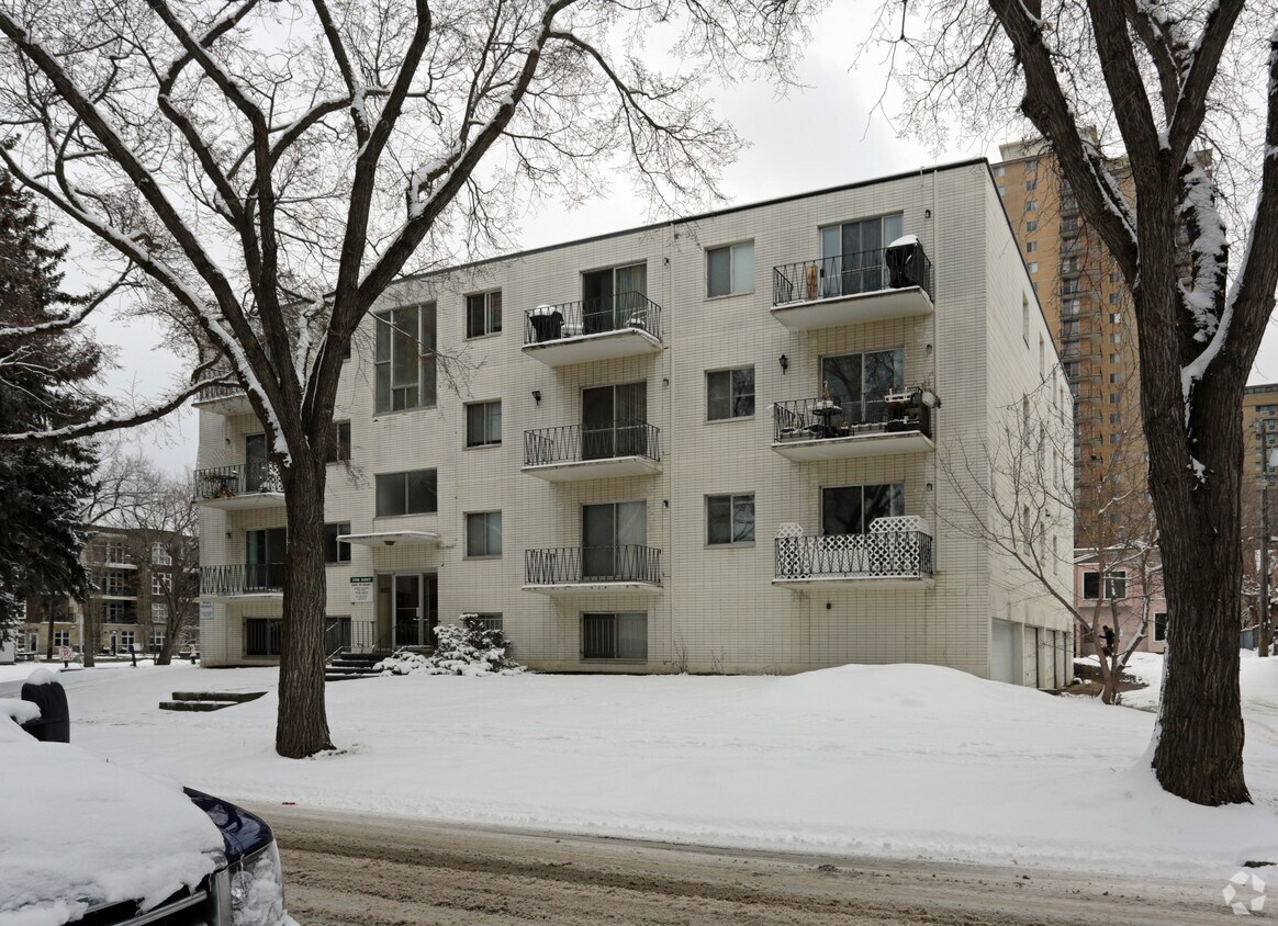 Oliver Rose Apartments 10337 122nd St NW Edmonton, AB