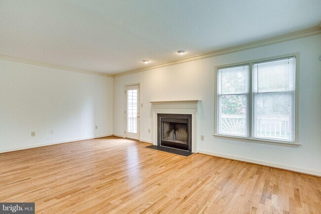 Building Photo - 5952 Wescott Hills Way
