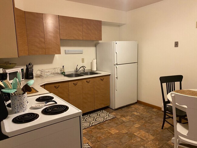 Foto del edificio - 142 6th Ave N