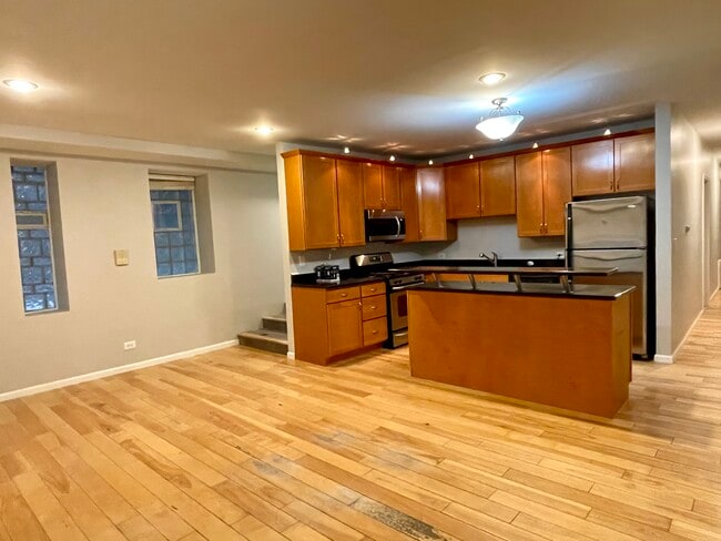 Kitchen and Front Entrance - 1647 W North Ave