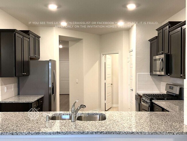 Building Photo - 7412 Alfriston Pl