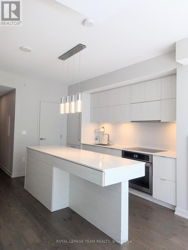 Photo du bâtiment - 101 Queen St