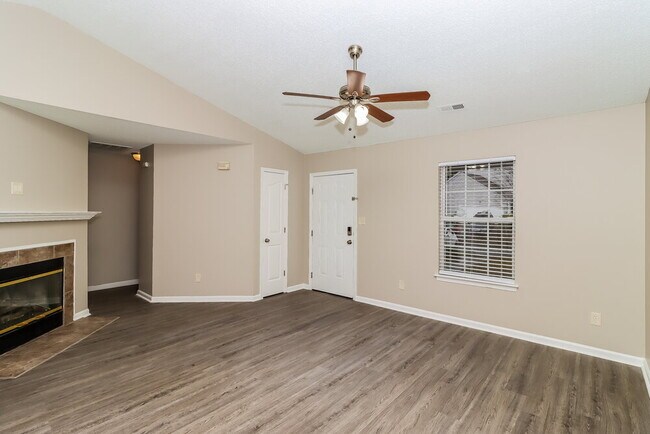 Foto del edificio - 11416 Northwoods Forest Dr