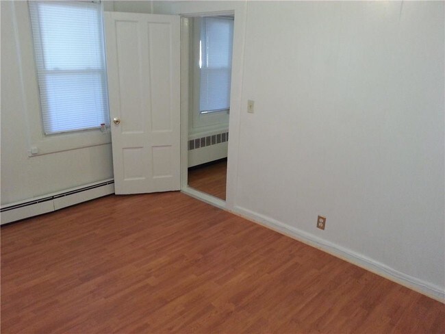 Foto del edificio - 220 Washington St