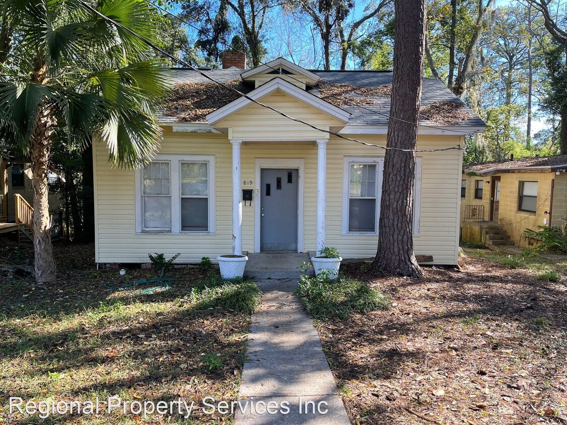 Primary Photo - 2 br, 1 bath House - 819 Edgewood Drive 819