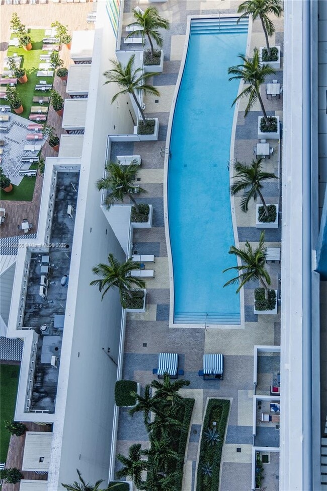 Building Photo - 60 SW 13th St