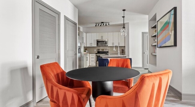 Building Photo - 2-Bed Luxury Living | 8 Weeks Free + Waive...