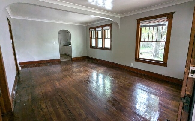 Building Photo - 3133 5th St
