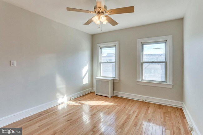 Foto del edificio - 813 Ingraham St NW