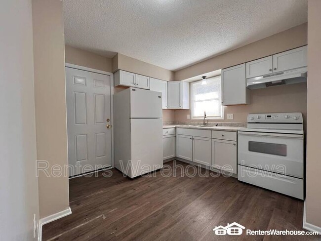 Foto del edificio - 824 Hartford Ave