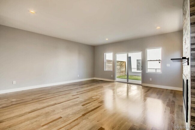 Foto del edificio - 2621 S Cherokee St