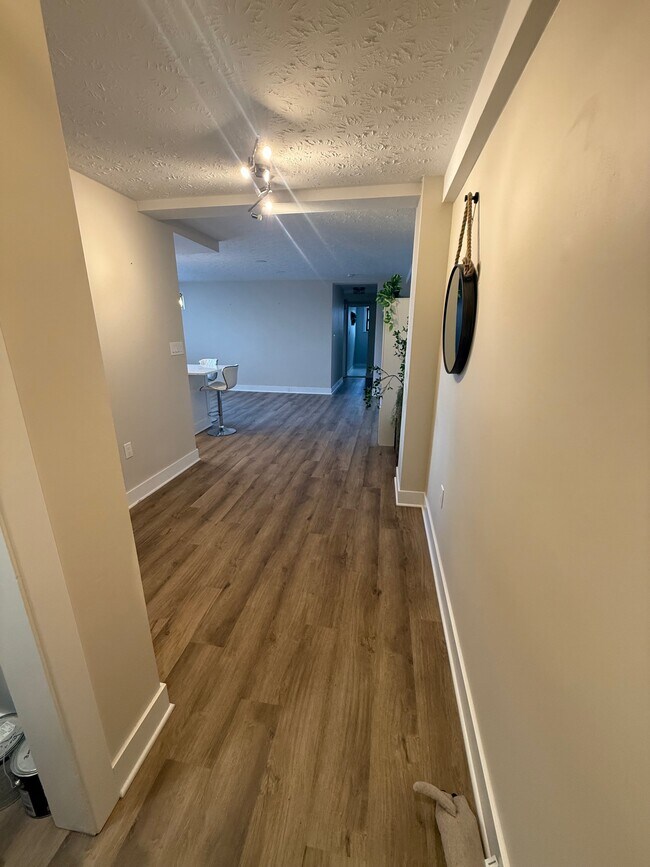 Foto del edificio - 11720 Edgewater Dr
