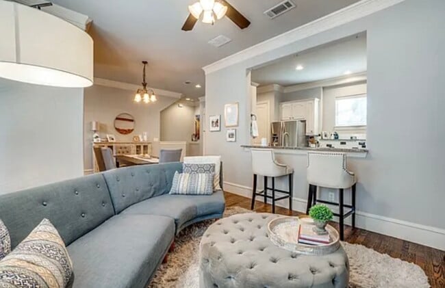 Foto del edificio - 1914 Euclid Ave