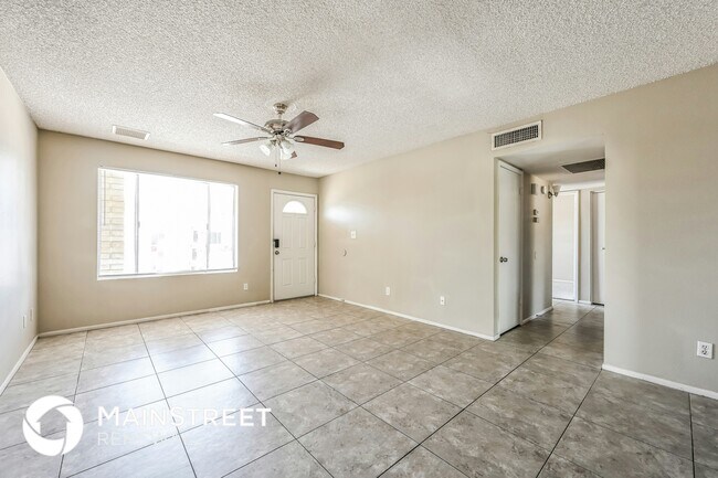 Foto del edificio - 9022 N 63rd Dr