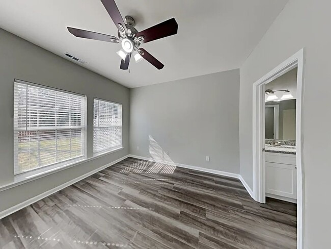 Building Photo - 5505 Orchard Pond Dr