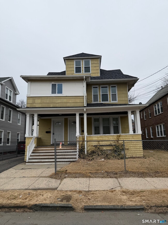 Building Photo - 67 Beardsley Park Terrace